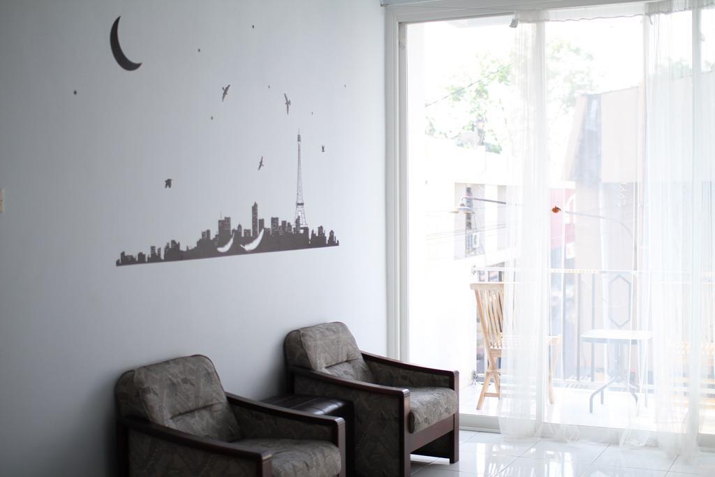 Just Inn Semarang Exterior foto
